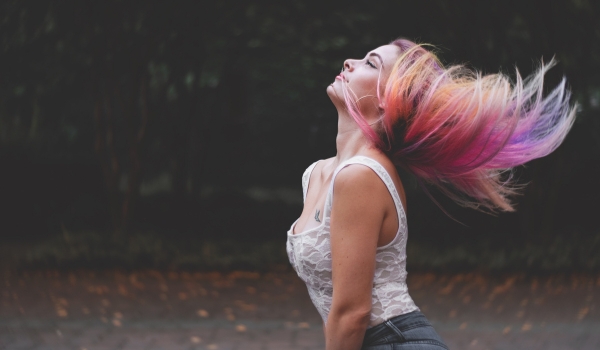 How do you choose the right hair color 